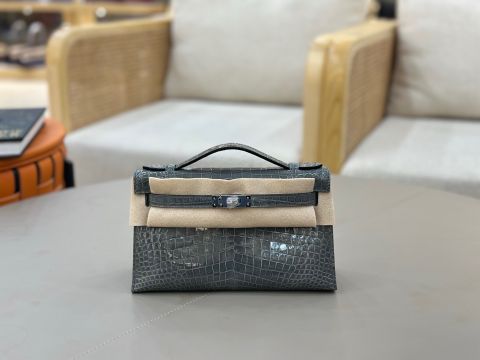 TÚI XÁCH NỮ H* KELLY 22 DA CÁ SẤU NILE BÓNG MÀU RƯỢU VANG