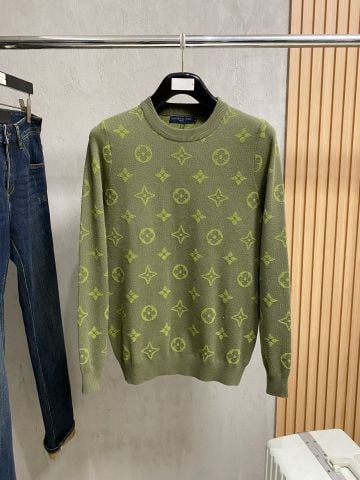 ÁO LEN NAM L V HOẠ TIẾT MONOGRAM DỆT NỔI – FORM ĐỨNG DÁNG