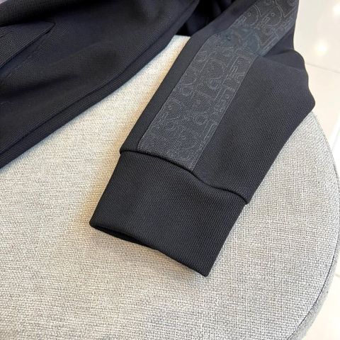 SET THỂ THAO NAM DR PHOM LẬP THỂ CỔ BẺ – CHI TIẾT PHỐI KỸ THUẬT TINH TẾ