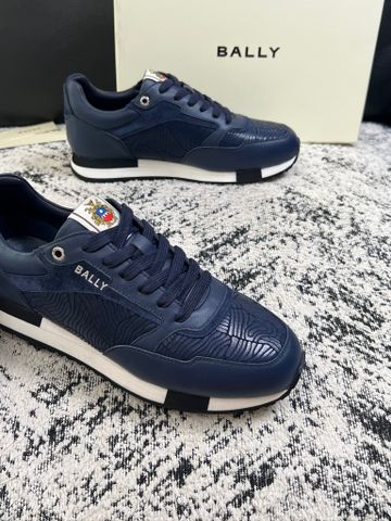 GIÀY SNEAKER NAM B L RETRO RUNNER – DA BÒ Ý PHỐI PANEL DẬP NỔI, ĐẾ ĐÚC LINH HOẠT