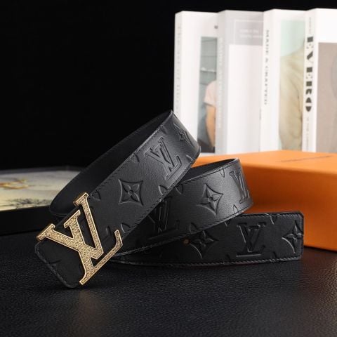 THẮT LƯNG NAM L V MẶT KHÓA LV SIGNATURE – DA DẬP MONOGRAM BẢN 3.8CM