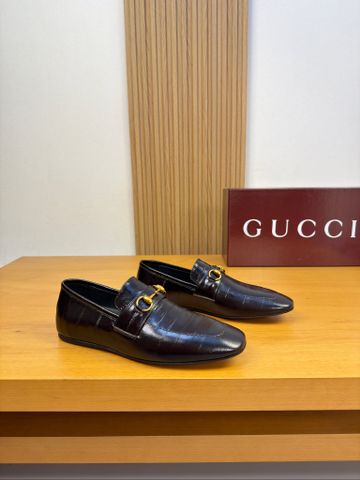 GIÀY LƯỜI NAM G C HORSEBIT LOAFER DA BÊ NAPPA VÂN DỌC, KHÓA KIM LOẠI SIGNATURE