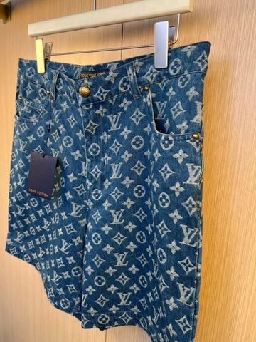 QUẦN SHORT UNISEX L V – DENIM JACQUARD MONOGRAM TOÀN THÂN,