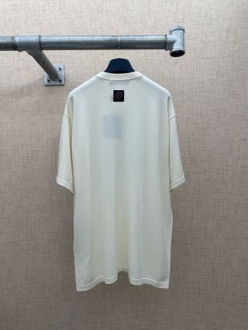 ÁO THUN NAM NỮ LV DÒNG SIGNATURE PATCH CREWNECK PHARRELL WILLIAMS HAND GESTURE