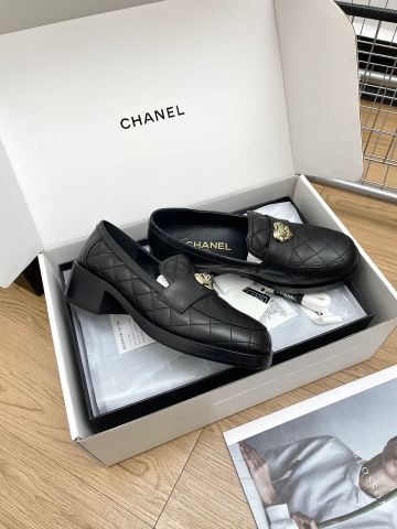 GIÀY NỮ CHNEL*  * LOAFER ĐẾ DÀY 4.5CM – QUILTED & CHARM TRÁI TIM