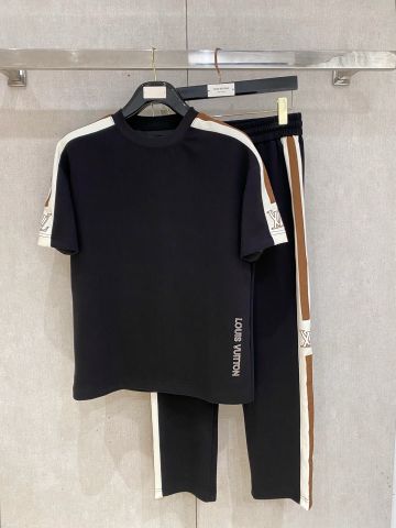 BỘ NAM NỮ L V SHORT-SLEEVE CO-ORD SET THÊU SIGNATURE