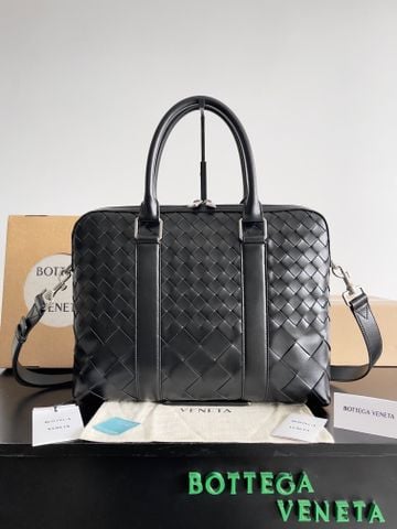 CẶP CÔNG SỞ NAM BV INTRECCIATO DA BÒ ĐAN THỦ CÔNG PHOM ĐỨNG