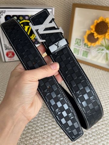 THẮT LƯNG NAM L V KHÓA LV DÁNG GÓC CẠNH