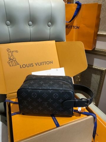TÚI CẦM TAY NAM L V LOCKER DOPP KIT MONOGRAM ECLIPSE CANVAS