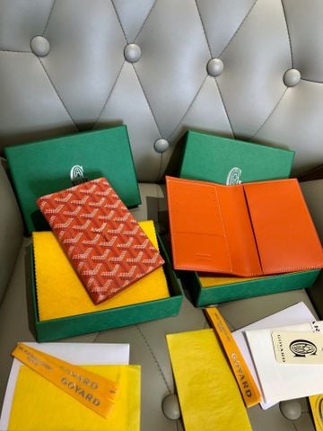 VÍ PASSPORT UNISEX GYD* HỌA TIẾT SIGNATURE THANH LỊCH