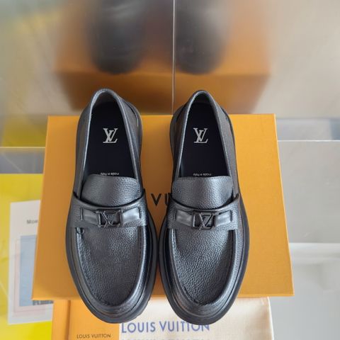 Giày nam Loafer L*V  Major