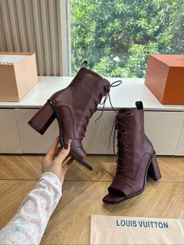 Boot nữ LV*  buộc dây cổ vừa mũi hở gót vuông thời thượng
