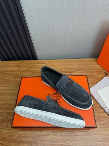GIÀY MOCCASIN NAM HM DA BÊ LỘN NHUNG MỊN, DÂY DA BỆN & KHÓA CHAÎNE