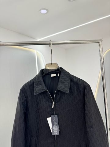 ÁO KHOÁC NAM F D PHOM BLOUSON MŨ LIỀN, BỀ MẶT SUEDE-EFFECT DẬP HỌA TIẾT