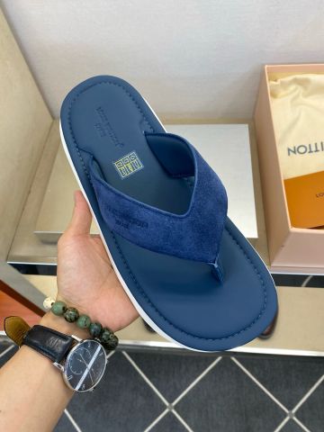 DÉP XỎ NGÓN NAM L V SUNSET THONG – DA BÊ SUEDE, LÓT DA BÊ & ĐẾ FOAM SIÊU NHẸ