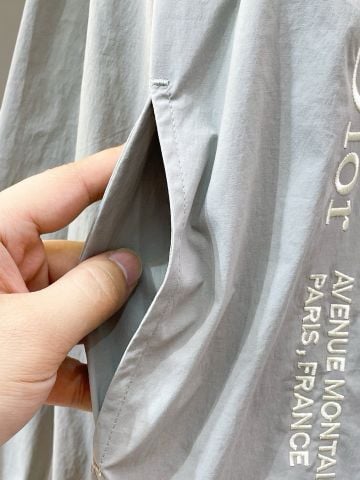 ÁO KHOÁC NAM D R PHOM THỂ THAO MỎNG NHẸ