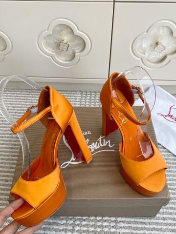 SANDAL CAO GÓT NỮ LOU CAM SATIN ĐẾ ĐỎ PLATFORM*