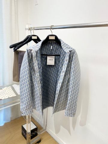 ÁO KHOÁC NAM DR JACQUARD HỌA TIẾT OBLIQUE DÁNG CỔ BẺ