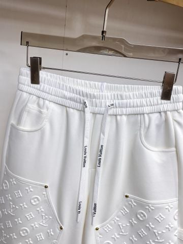 QUẦN SHORT NAM LV PHOM THỂ THAO CAO CẤP HỌA TIẾT MONOGRAM DẬP NỔI