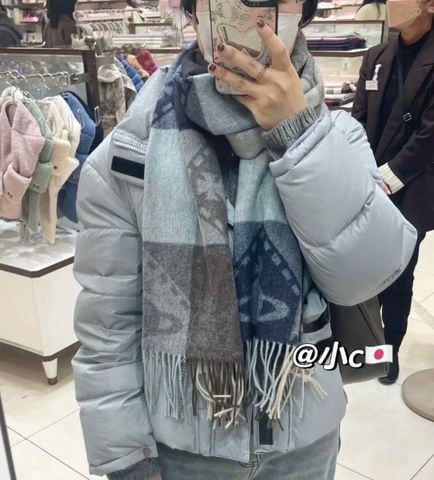 KHĂN NAM NỮ VW CARO LEN LOGO SAO KINH ĐIỂN