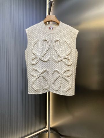 ÁO LEN GILET UNISEX LOE ANAGRAM DỆT NỔI MÀU KEM*