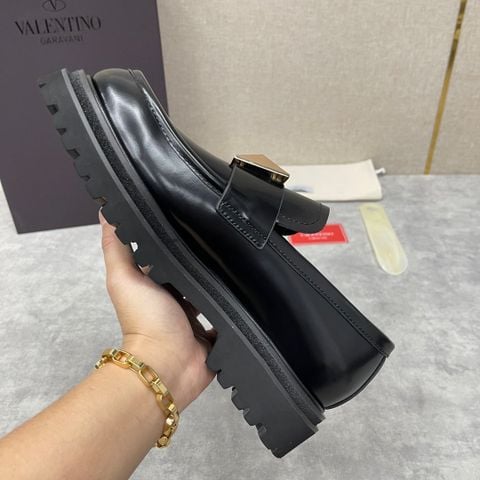 GIÀY NAM LOAFER VT ĐẾ DÀY VLOGO KIM LOẠI PHOM KHỐI ẤN TƯỢNG