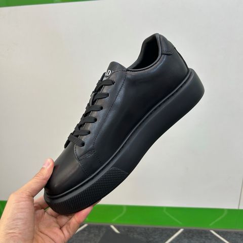 GIÀY NAM PRAD* * SNEAKER DA BÊ ĐEN – LOW-TOP TỐI GIẢN SANG TRỌNG