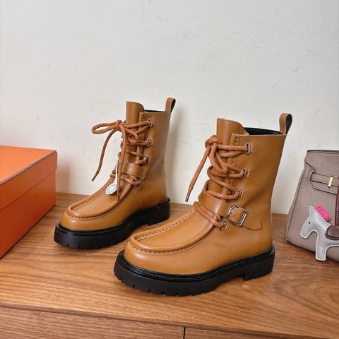 GIÀY BOOT NỮ HERM  – DA BÊ MỀM, LACE-UP SANG TRỌNG