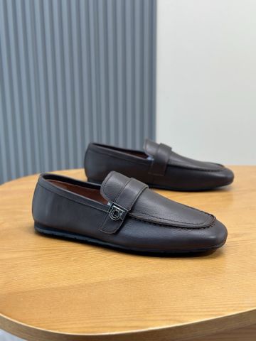 GIÀY LOAFER NAM F E R GANCINI PLAQUE PHOM MOC-TOE DA BÊ VÂN SẦN PHỐI NAPPA