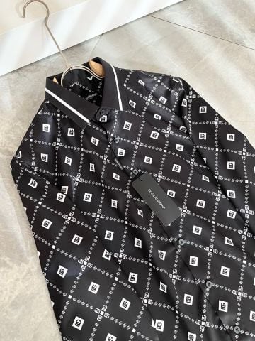 ÁO SƠ MI  DG HOẠ TIẾT LOGO HÌNH HỌC – HIỆU ỨNG CHUYỂN SẮC