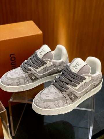 SNEAKER NAM/NỮ L V TRAINER MONOGRAM CANVAS HAND-BRUSHED BLEACHED EFFECT