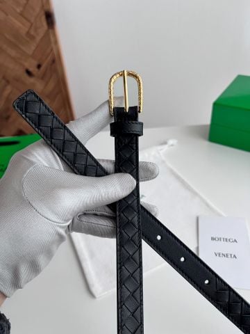 THẮT LƯNG NỮ BV ĐAN INTRECCIO THANH MẢNH – KHOÁ KIM LOẠI VÂN ĐAN SANG TRỌNG