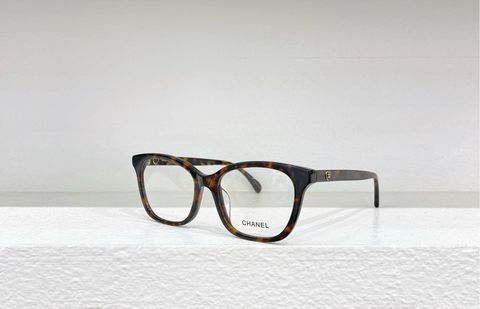 KÍNH MẮT NỮ CHNL* GỌNG VUÔNG BẢN VỪA – THANH LỊCH, DỄ ĐEO