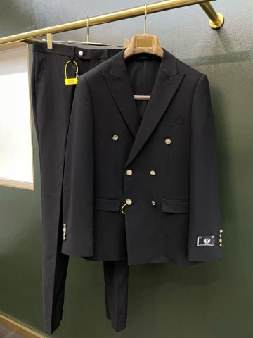 BỘ SUIT NAM D G DOUBLE-BREASTED VE NHỌN, KHUY KIM LOẠI ÁNH VÀNG