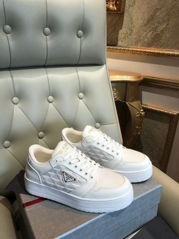 GIÀY THỂ THAO NAM PRAD* DA TRẮNG LOGO TAM GIÁC THANH LỊCH