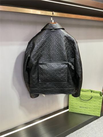 ÁO KHOÁC NAM L V DA BÊ DẬP NỔI MONOGRAM PHOM LUXURY CÁ TÍNH CHẤT LƯỢNGỂN PHOM RỘNG CAO CẤP