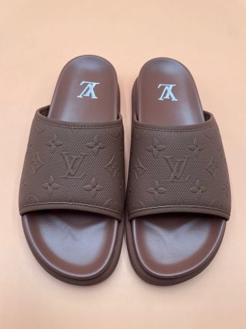 DÉP SLIDE NAM L V WATERFRONT MULE – QUAI MONOGRAM EMBOSSED