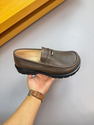 GIÀY MOCCASSIN NAM LW DA BÊ XỬ LÝ BỀ MẶT MŨ KHÂU MOC PHOM ĐẾ NHẸ SANG TRỌNG