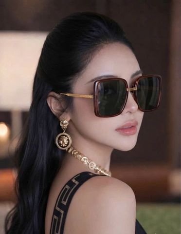 KÍNH MẮT NỮ G C PHOM VUÔNG OVERSIZE GỌNG ACETATE VÂN ĐỒI MỒI PHỐI KIM LOẠI ÁNH VÀNG