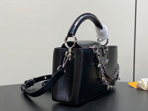 TÚI XÁCH NỮ LV* CAPUCINES EAST-WEST ĐEN OIL WAX