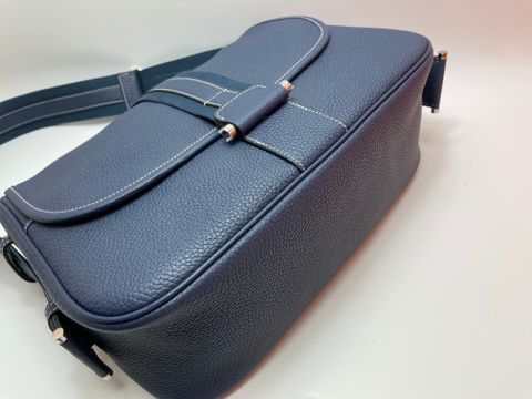 TÚI XÁCH NAM HERM* ĐEO CHÉO DA BÒ NÂU CARO SANG TRỌNG