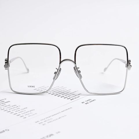 KÍNH MẮT NỮ LOEW* KHUNG VUÔNG THANH LỊCH – HOA KIM LOẠI TINH XẢO