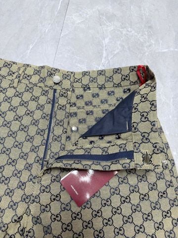BỘ ÁO SƠ MI + QUẦN SHORT NAM GC MONOGRAM DỆT NỔI PHOM GỌN SANG TRỌNG