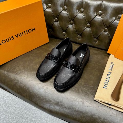 GIÀY LOAFER NAM L V DÒNG MAJOR HỌA TIẾT MONOGRAM