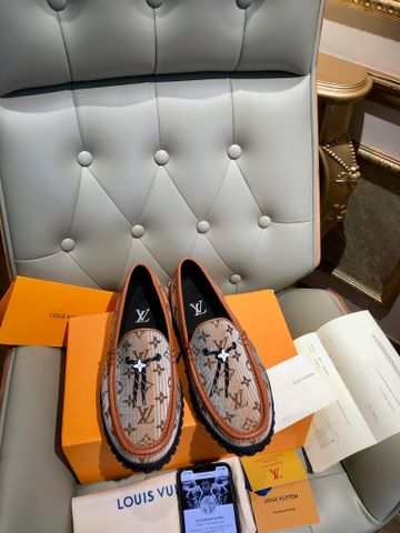 GIÀY MOCCASIN NAM L V MONOGRAM 3 PHỐI MÀU ĐỘC LẠ