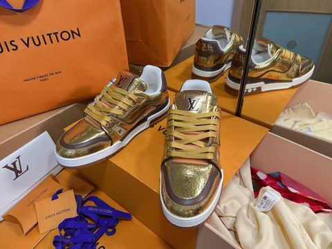 GIÀY SNEAKER NAM L V VÂN NỨT ÁNH KIM – 2 PHIÊN BẢN VÀNG SIÊU CHẤT