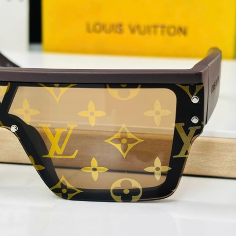 KÍNH RÂM NAM NỮ L V MONOGRAM SHIELD STUDDED