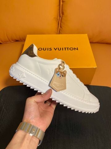 GIÀY SNEAKER L*V  “KEY ITEM” CHO MỌI TỦ ĐỒ SÀNH ĐIỆU