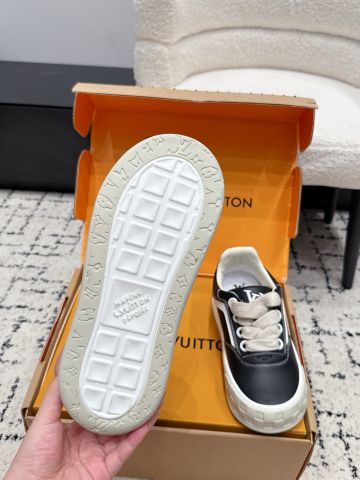 GIÀY SNEAKER NAM NỮ L V PHOM SKATE 90S ĐẾ DÀY 4CM DA HƯƠU LÓT DA CỪU