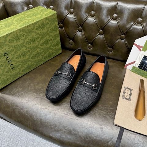 GIÀY MOCCASIN NAM GC VÂN GG DẬP NỔI DA BÒ VÂN HẠT PHỐI HORSEBIT BẠC